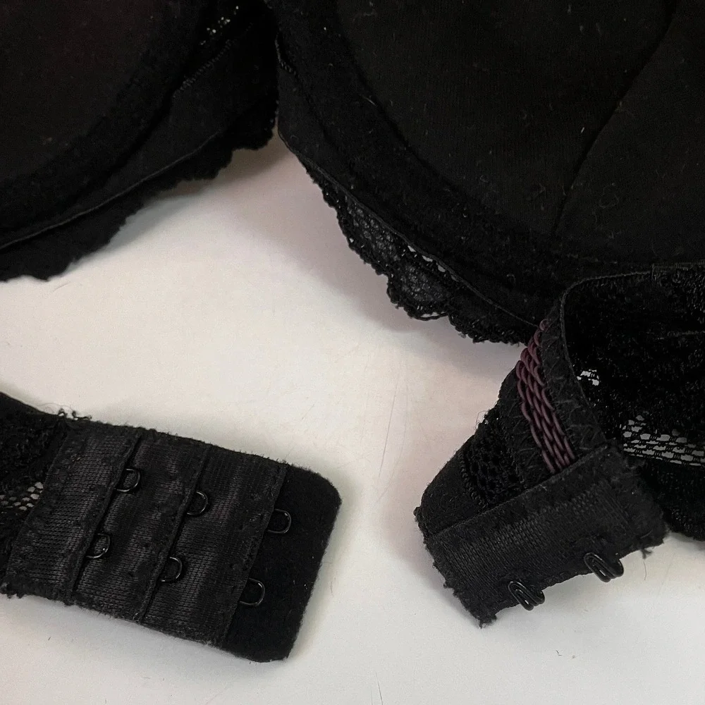 Q-T Intimates Womens 36C Strapless Bra Black Lace Padded Underwire 146